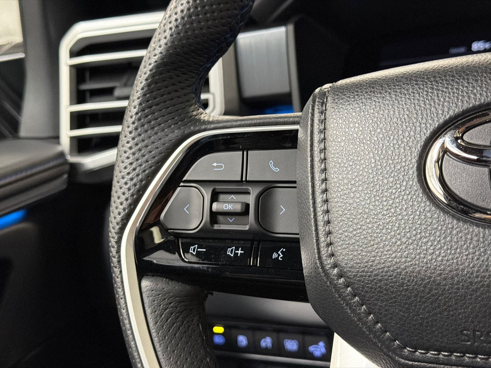 2023 Toyota Tundra Hybrid Platinum