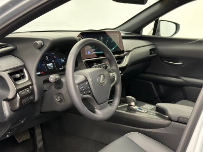 2025 Lexus UX 300h