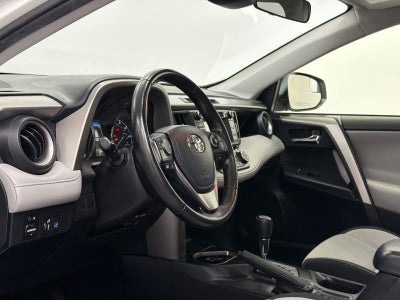 2018 Toyota RAV4 Hybrid XLE