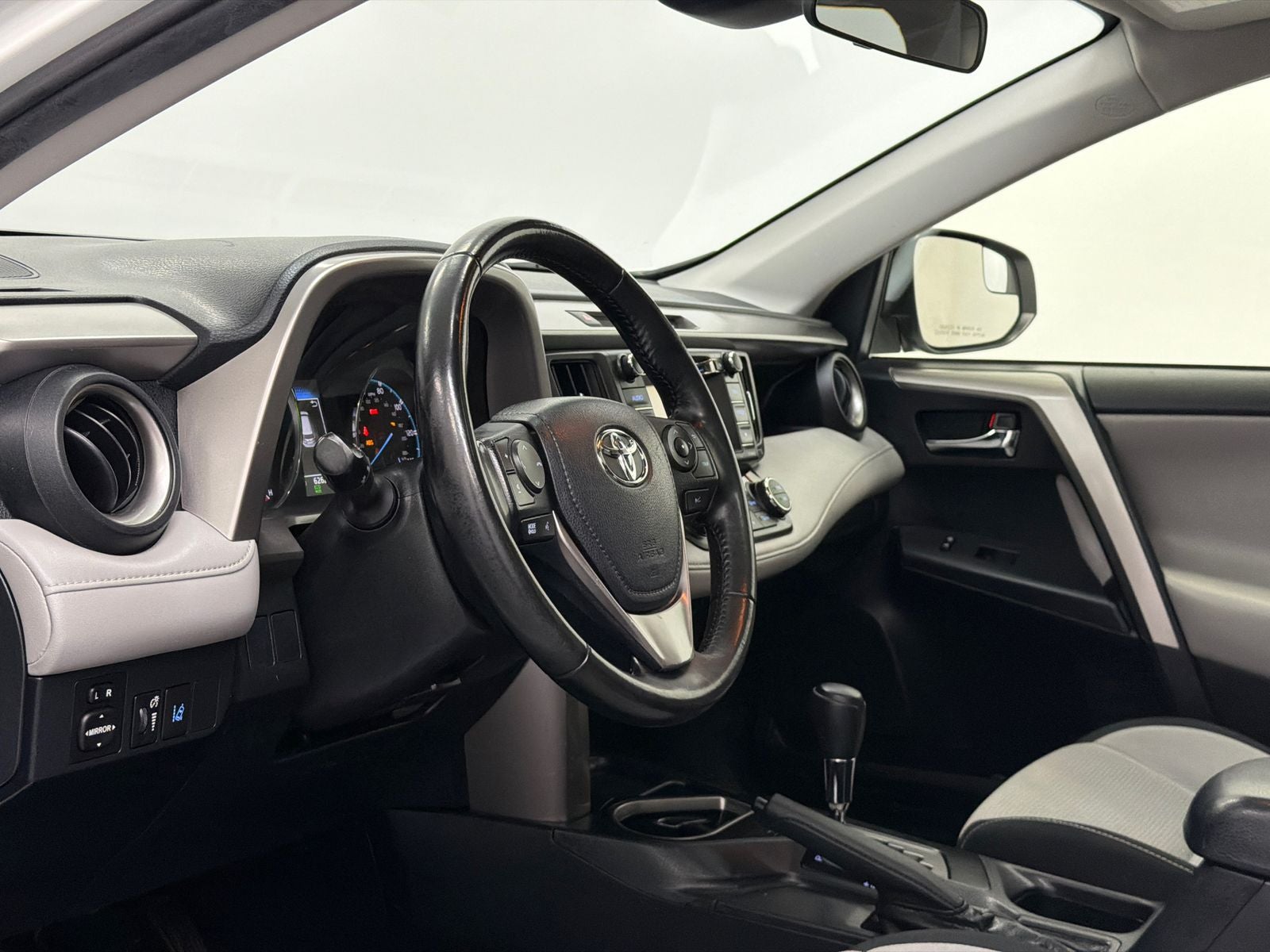 2018 Toyota RAV4 Hybrid XLE