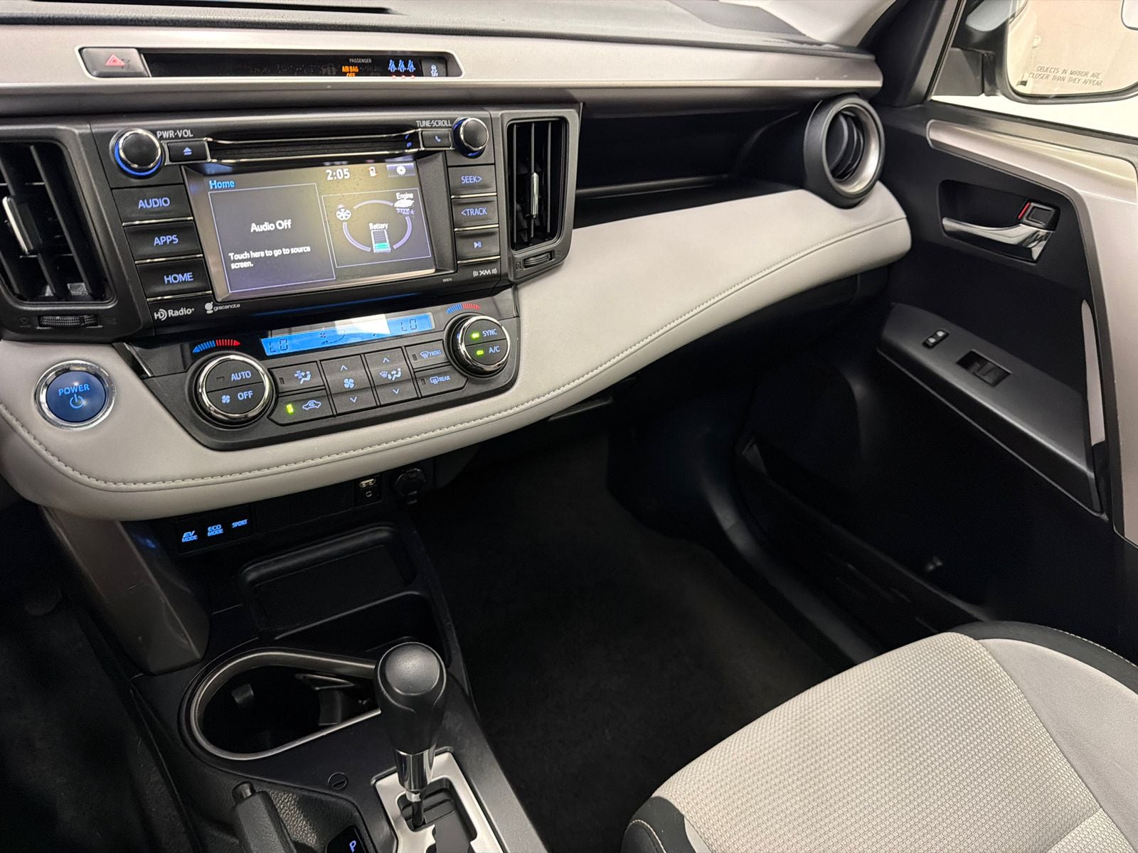 2018 Toyota RAV4 Hybrid XLE