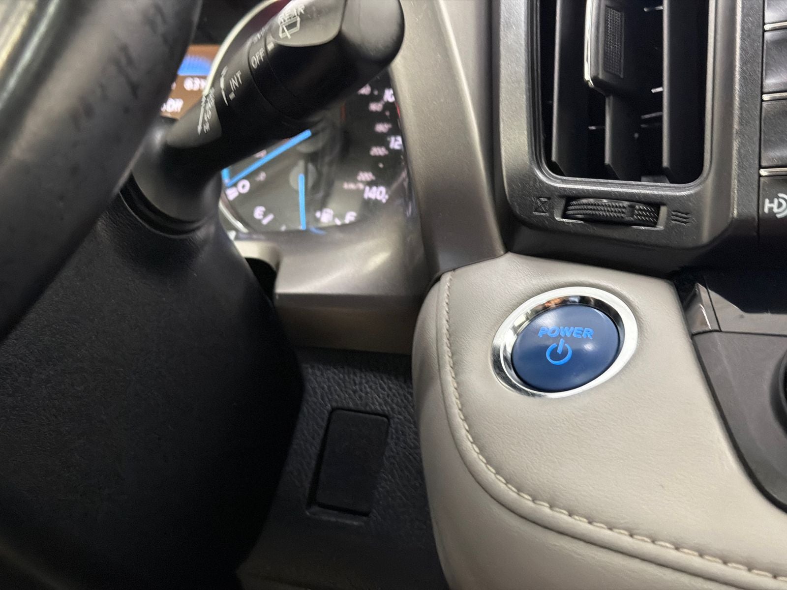 2018 Toyota RAV4 Hybrid XLE