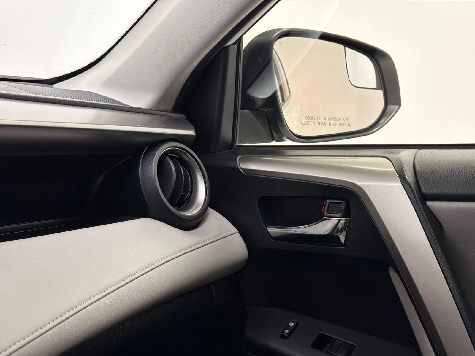 2018 Toyota RAV4 Hybrid XLE