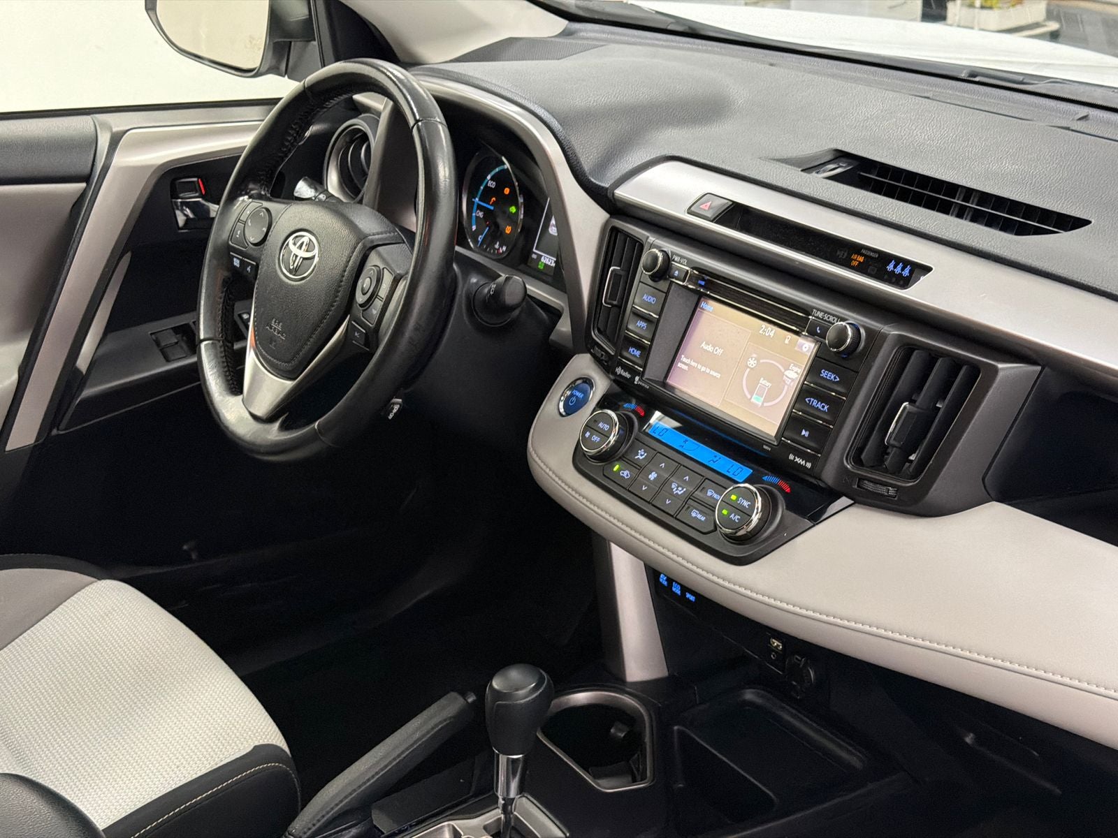 2018 Toyota RAV4 Hybrid XLE
