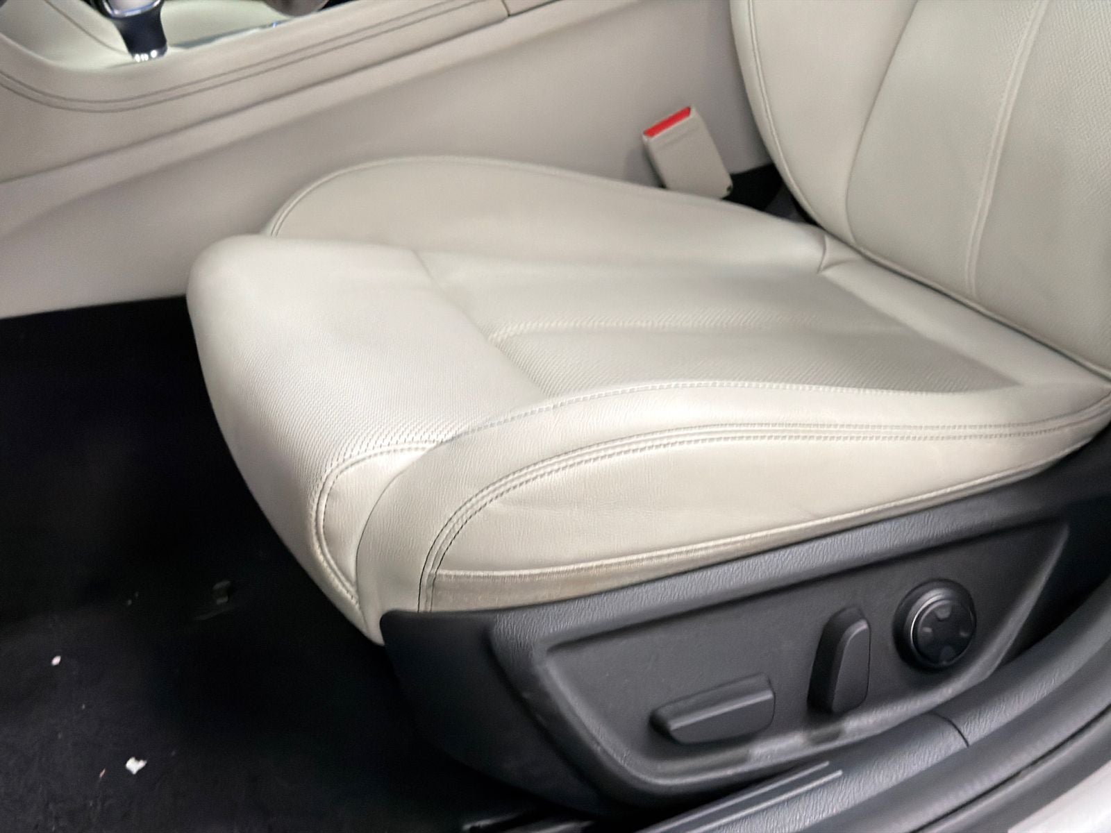 2024 Genesis G70 2.5T