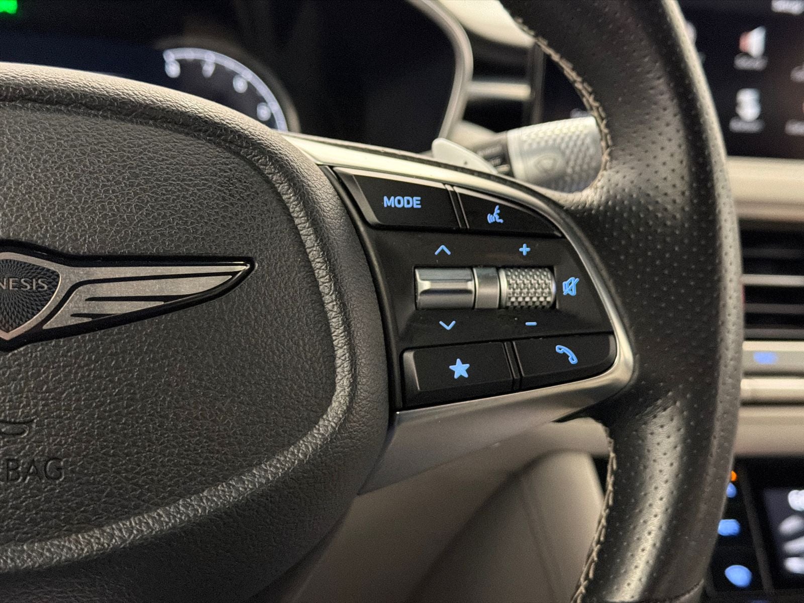 2024 Genesis G70 2.5T