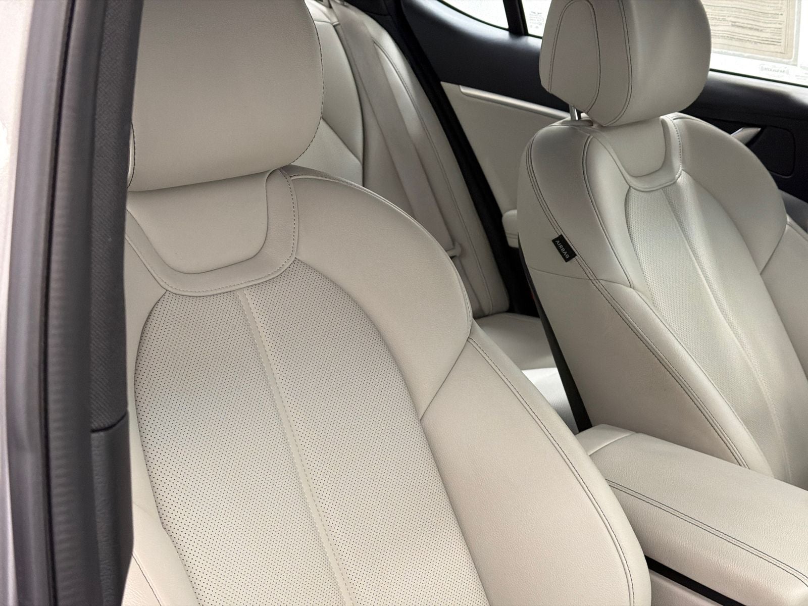 2024 Genesis G70 2.5T