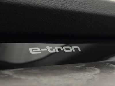 2021 Audi e-tron Premium quattro