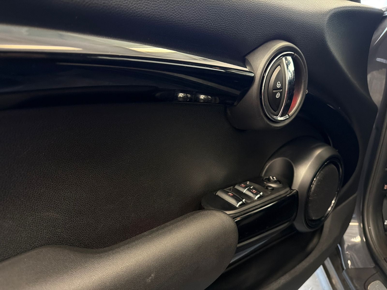 2017 MINI Cooper S Base