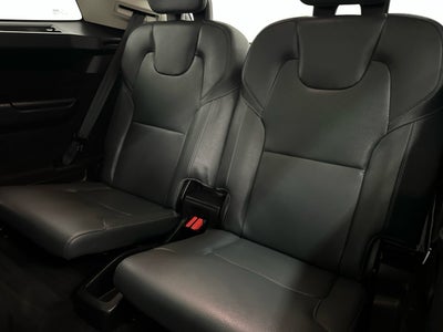 2020 Volvo XC90 T6 Momentum