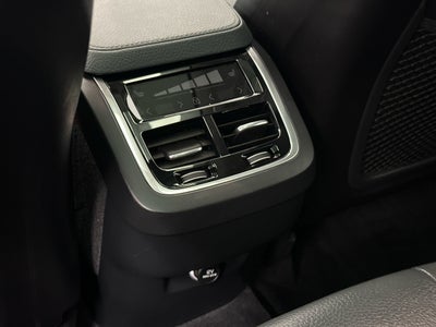 2020 Volvo XC90 T6 Momentum