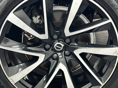 2020 Volvo XC90 T6 Momentum