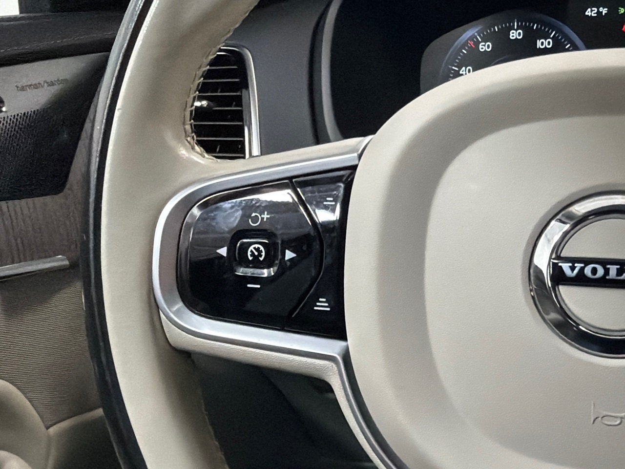 2021 Volvo XC90 T6 Inscription