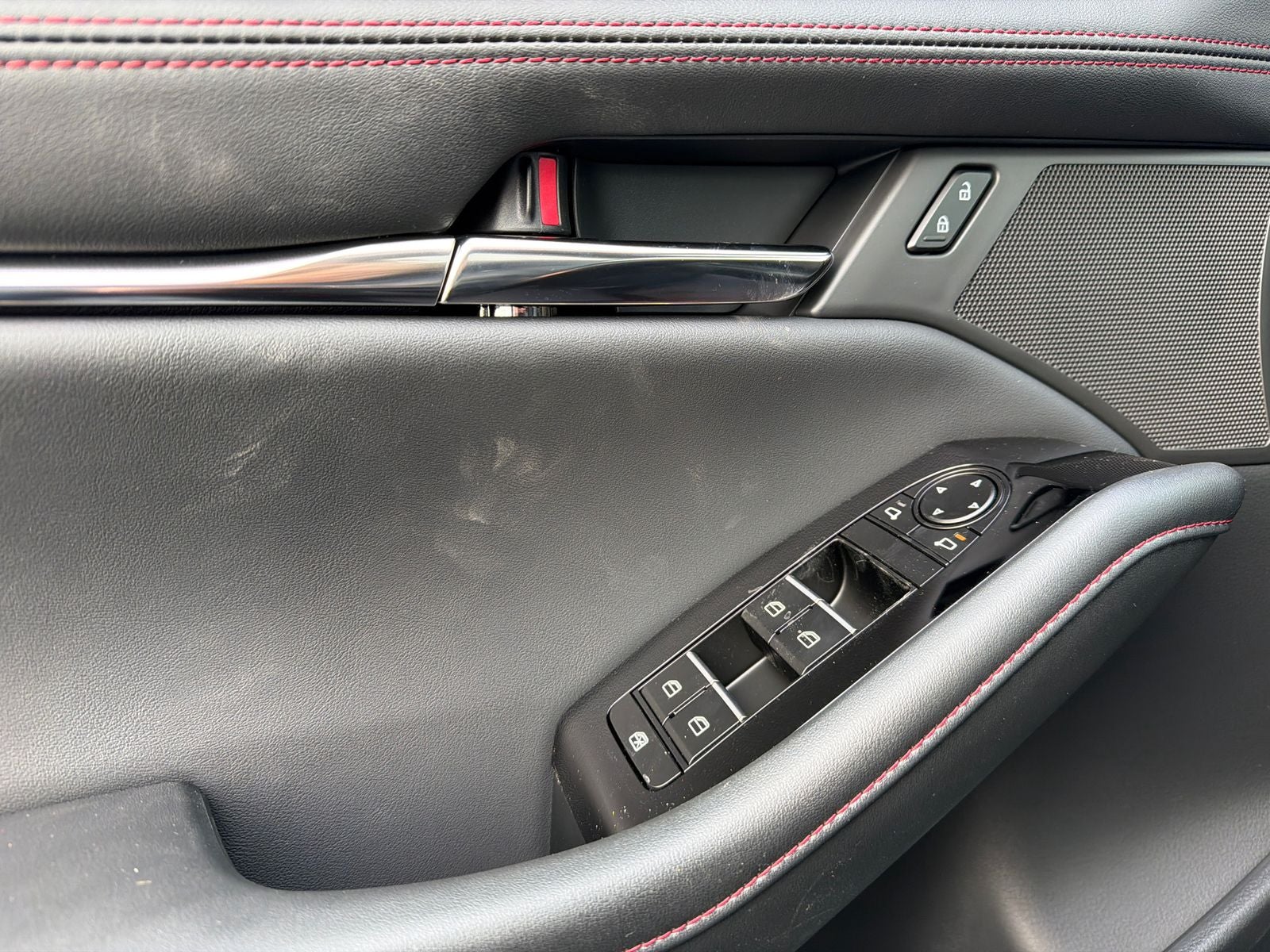 2026 Mazda Mazda3 Sedan 2.5 S Carbon Edition AWD