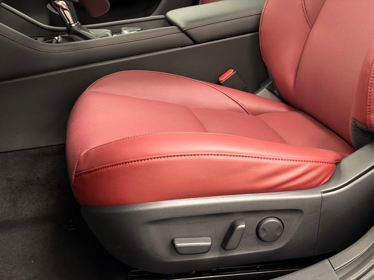 2026 Mazda Mazda3 Hatchback 2.5 S Carbon Edition AWD