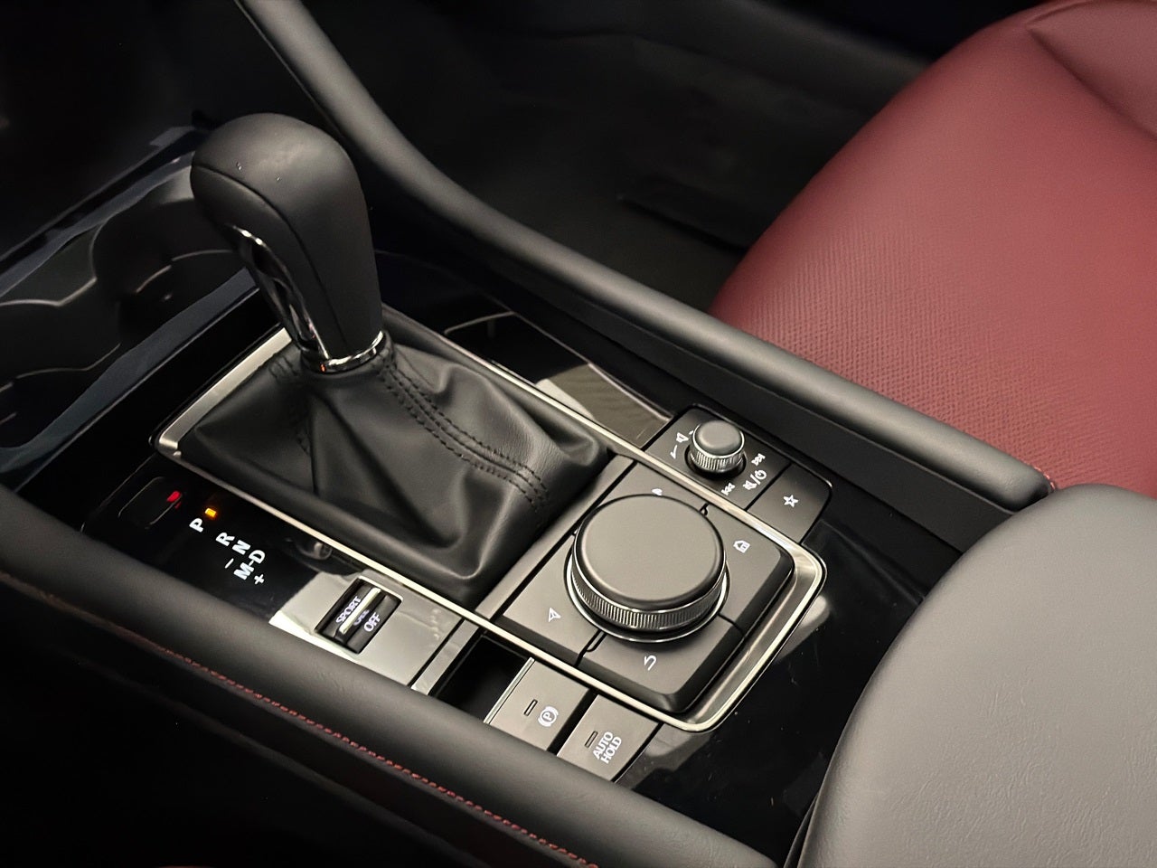 2026 Mazda Mazda3 Hatchback 2.5 S Carbon Edition AWD