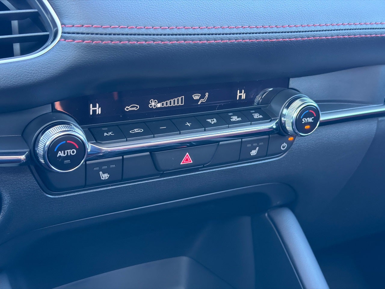 2026 Mazda Mazda3 Hatchback 2.5 S Carbon Edition AWD