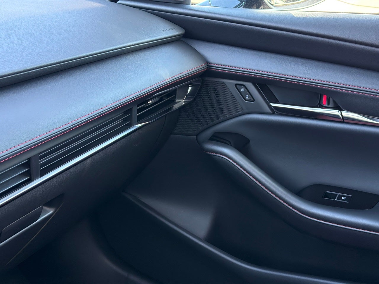 2026 Mazda Mazda3 Hatchback 2.5 S Carbon Edition AWD