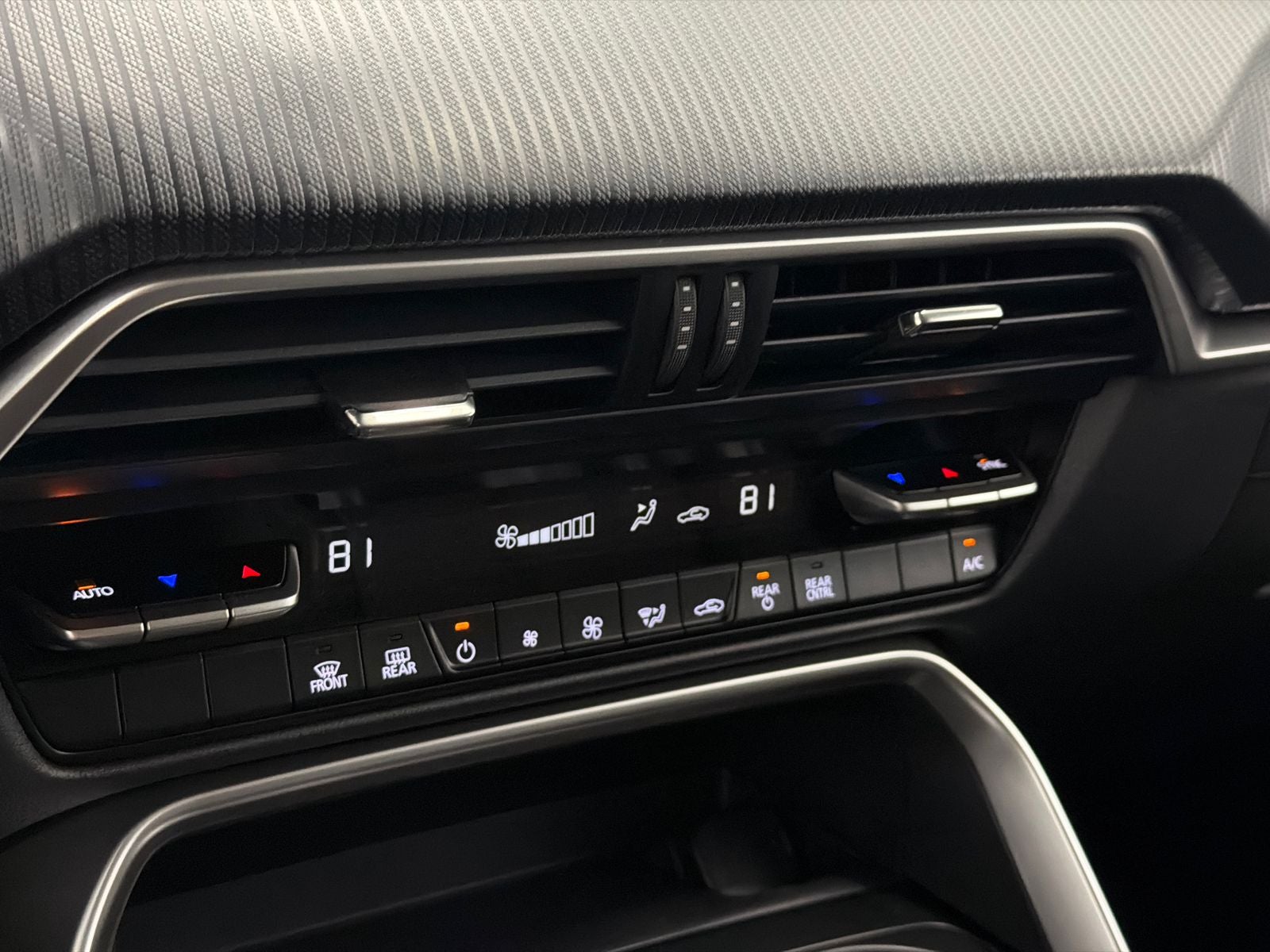 2026 Mazda Mazda CX-70 Plug-In Hybrid SC AWD