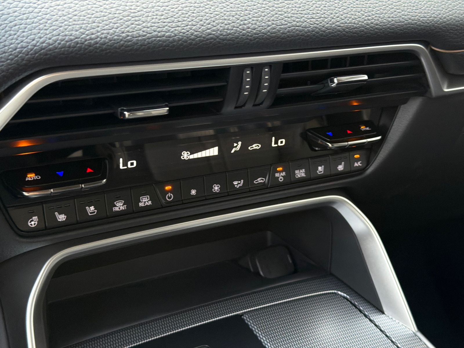 2026 Mazda Mazda CX-70 Plug-In Hybrid SC Plus AWD
