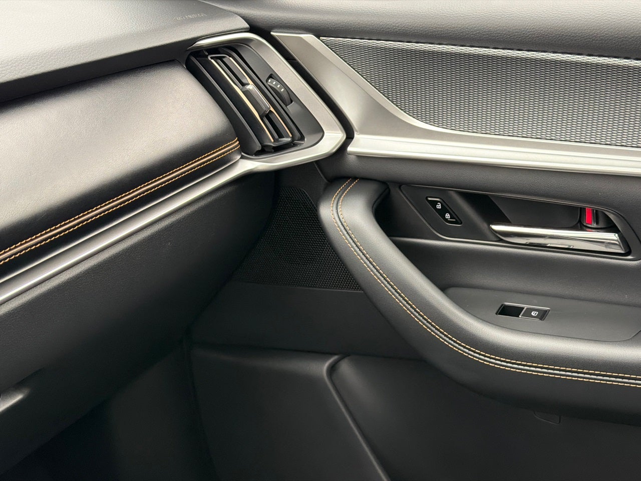 2026 Mazda Mazda CX-90 Plug-In Hybrid Premium Plus AWD